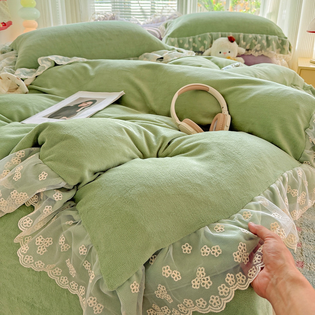 91家纺网 家纺一手货源 找家纺 （总）鑫利来家纺 2025新款法式蕾丝花边牛奶绒四件套韩版花边加厚牛奶绒四件套