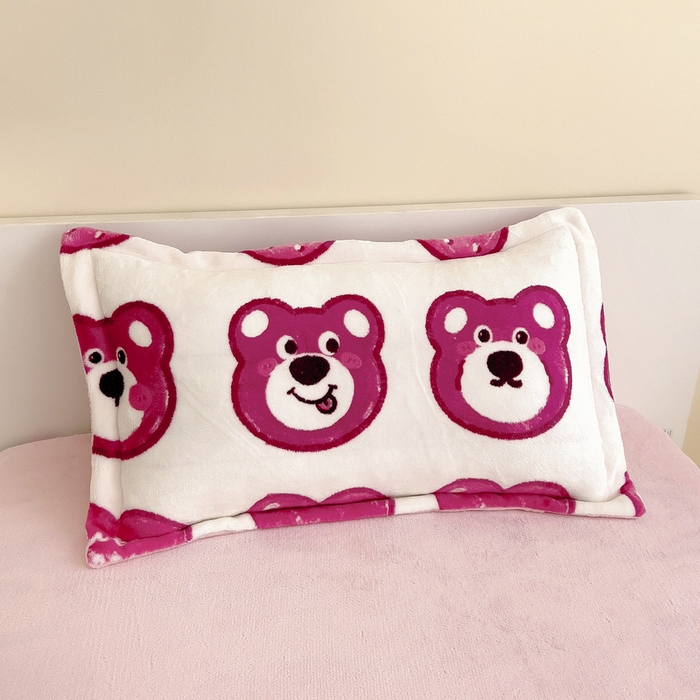 91家纺网 家纺一手货源 找家纺 梵赫 2025新款加厚牛奶绒被套被芯幼儿园被子系列 草莓熊