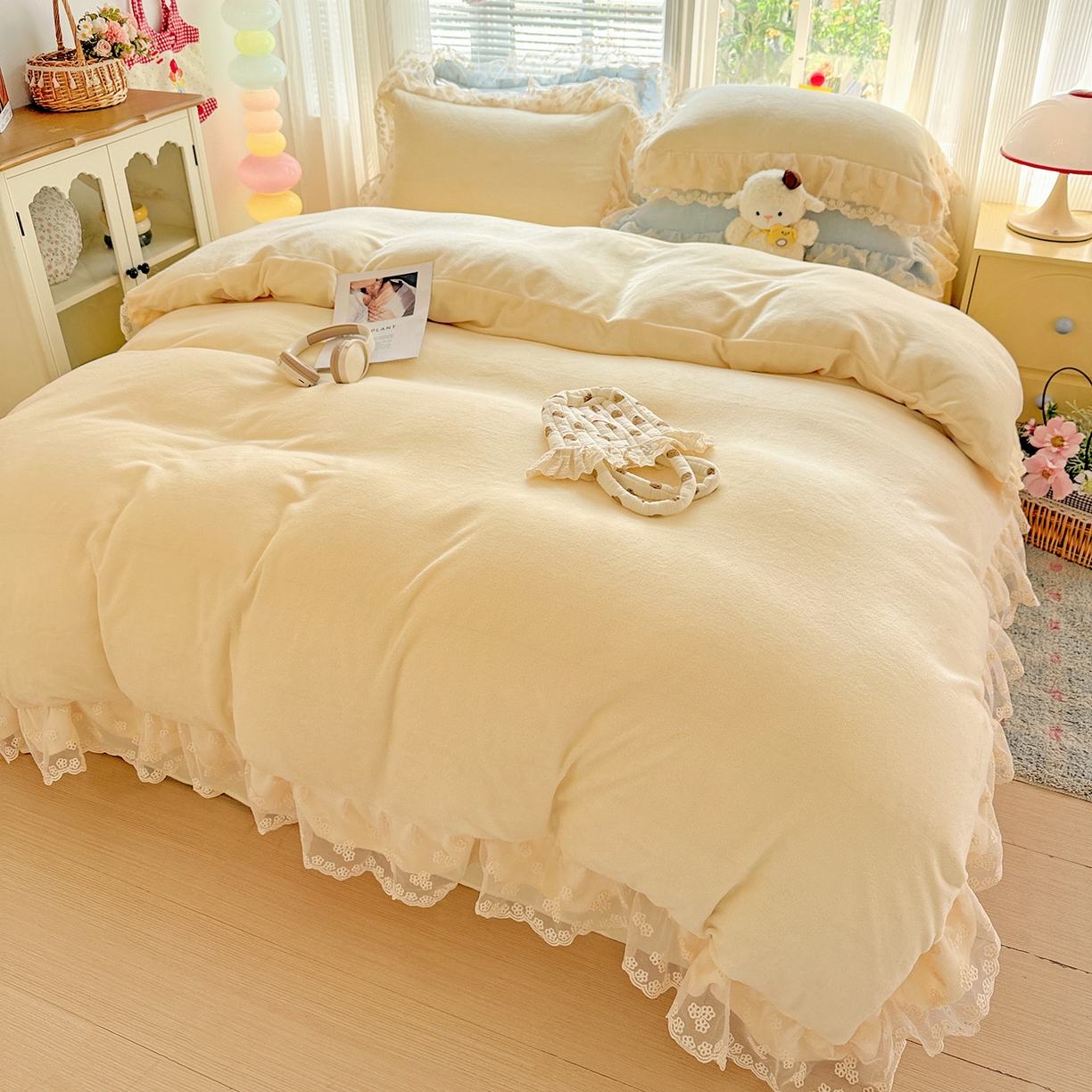 91家纺网 家纺一手货源 找家纺 鑫利来家纺 2025新款法式蕾丝花边牛奶绒四件套韩版花边加厚牛奶绒四件套 倾城-奶黄