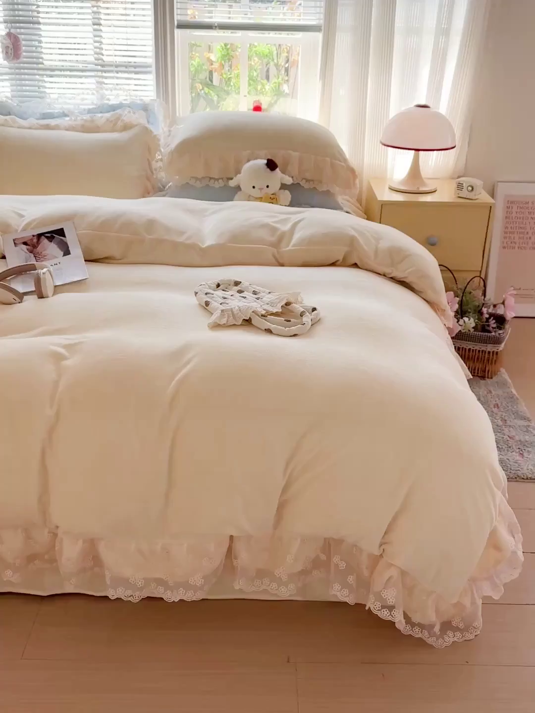 91家纺网 家纺一手货源 找家纺 鑫利来家纺 2025新款法式蕾丝花边牛奶绒四件套韩版花边加厚牛奶绒四件套 倾城-奶黄