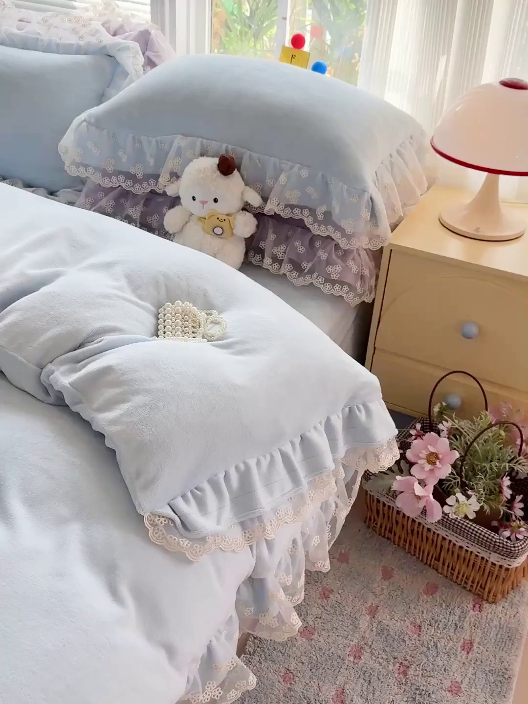 91家纺网 家纺一手货源 找家纺 鑫利来家纺 2025新款法式蕾丝花边牛奶绒四件套韩版花边加厚牛奶绒四件套 倾城-天蓝