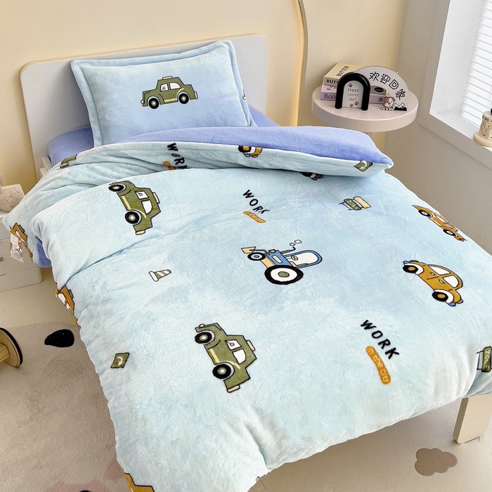 91家纺网 家纺一手货源 找家纺 梵赫 2025新款加厚牛奶绒被套被芯幼儿园被子系列 工程车队