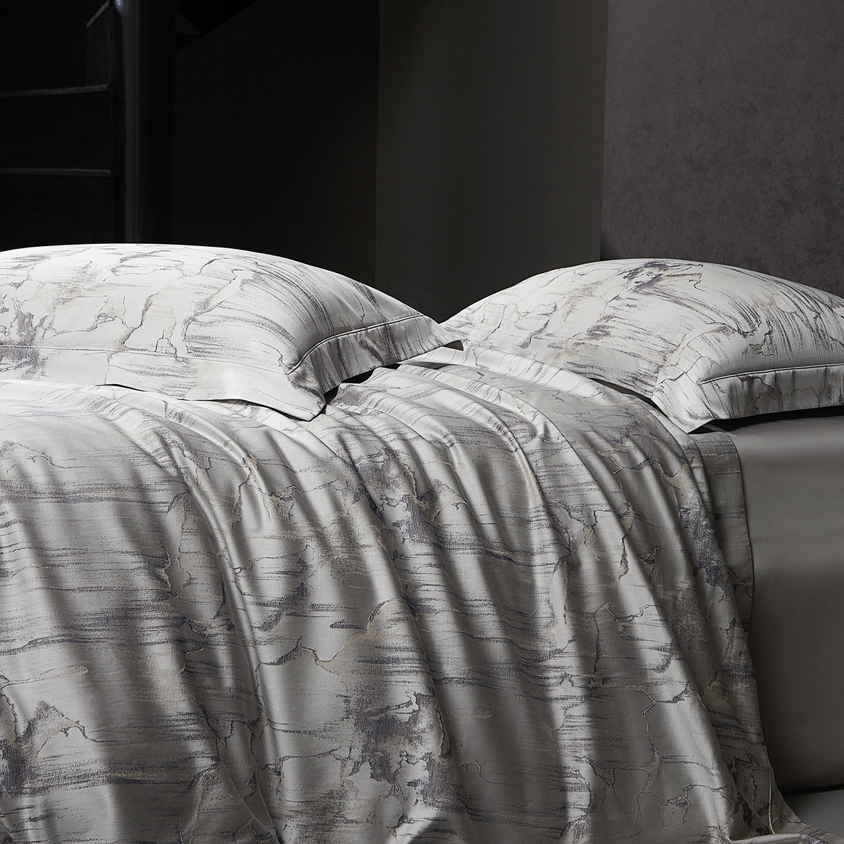 91家纺网 家纺一手货源 找家纺 花时间 2025秋冬新品天丝棉色织错落空间系列四件套 错落空间-灰