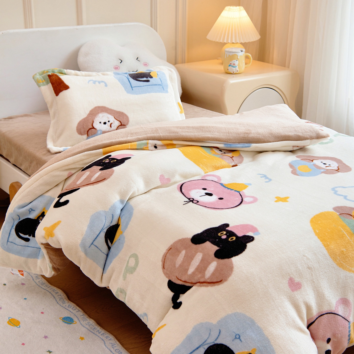 91家纺网 家纺一手货源 找家纺 梵赫 2025新款加厚牛奶绒被套被芯幼儿园被子系列 快乐小熊