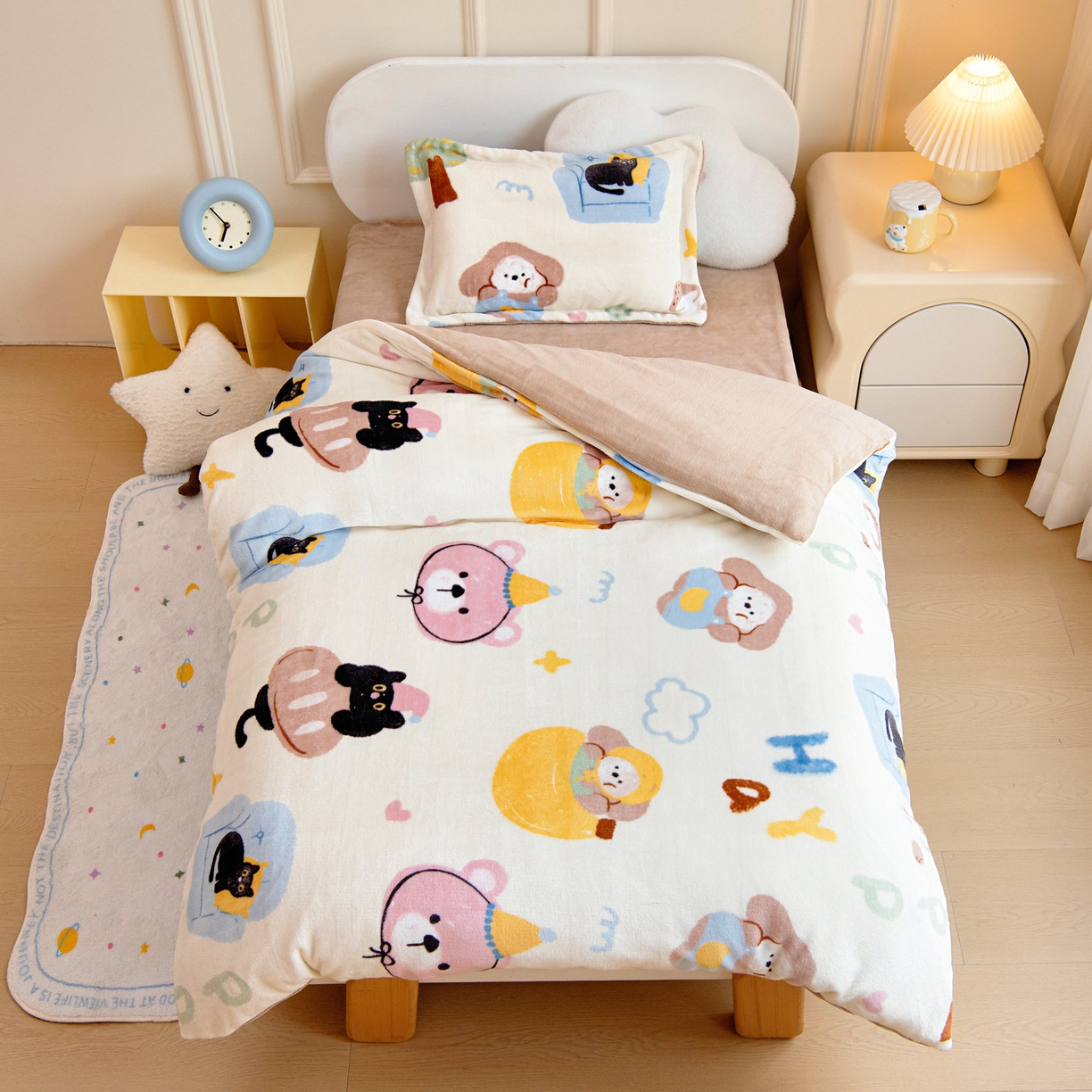 91家纺网 家纺一手货源 找家纺 梵赫 2025新款加厚牛奶绒被套被芯幼儿园被子系列 快乐小熊