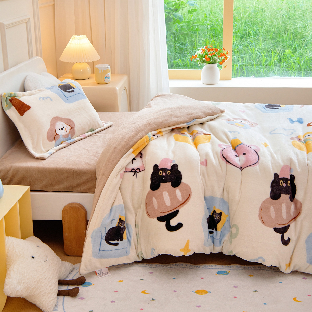 91家纺网 家纺一手货源 找家纺 梵赫 2025新款加厚牛奶绒被套被芯幼儿园被子系列 快乐小熊