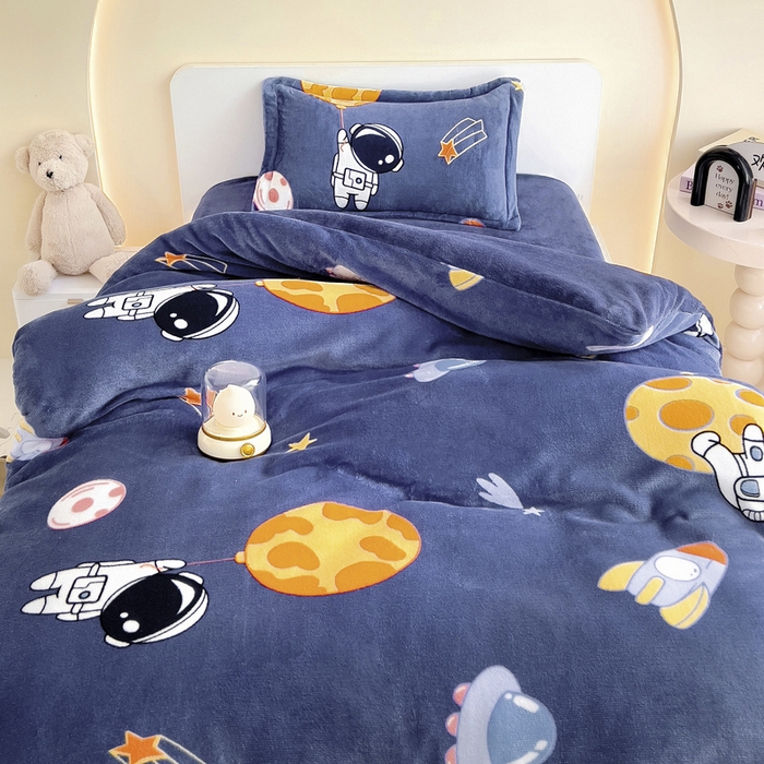 91家纺网 家纺一手货源 找家纺 梵赫 2025新款加厚牛奶绒被套被芯幼儿园被子系列 太空旅行