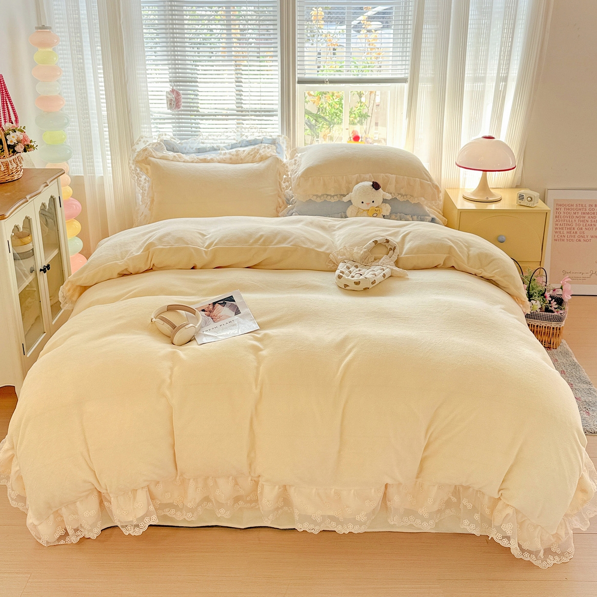 91家纺网 家纺一手货源 找家纺 逸林家纺《原希尔顿逸林》 2025新款法式蕾丝花边牛奶绒四件套韩版花边加厚牛奶绒四件套 倾城-奶黄