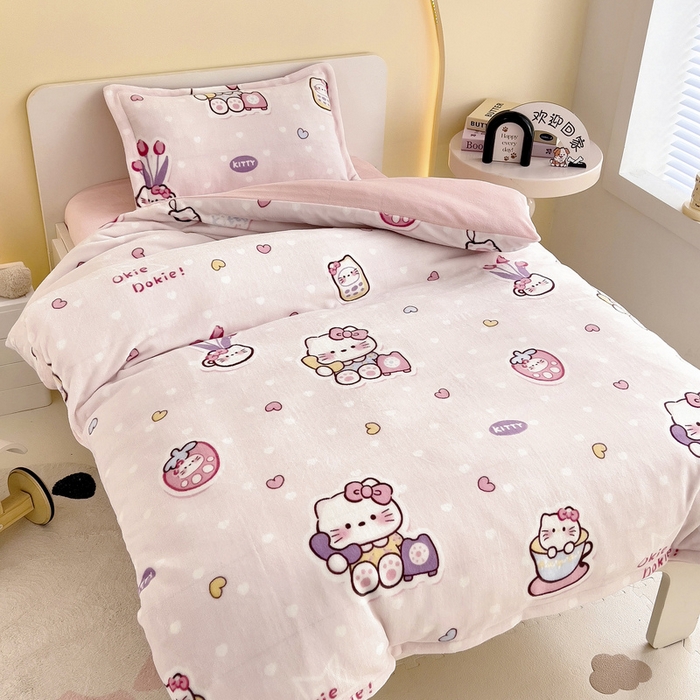 91家纺网 家纺一手货源 找家纺 梵赫 2025新款加厚牛奶绒被套被芯幼儿园被子系列 Kitty猫咪