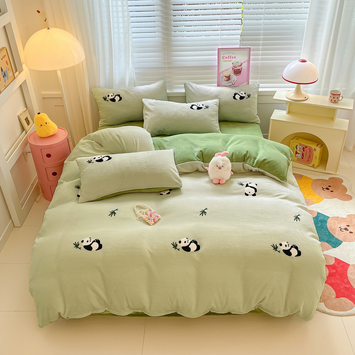 91家纺网 家纺一手货源 找家纺 （总）丽涵家纺 2025秋冬新品210克牛奶绒毛巾绣四件套卡通绣花学生床笠三件套