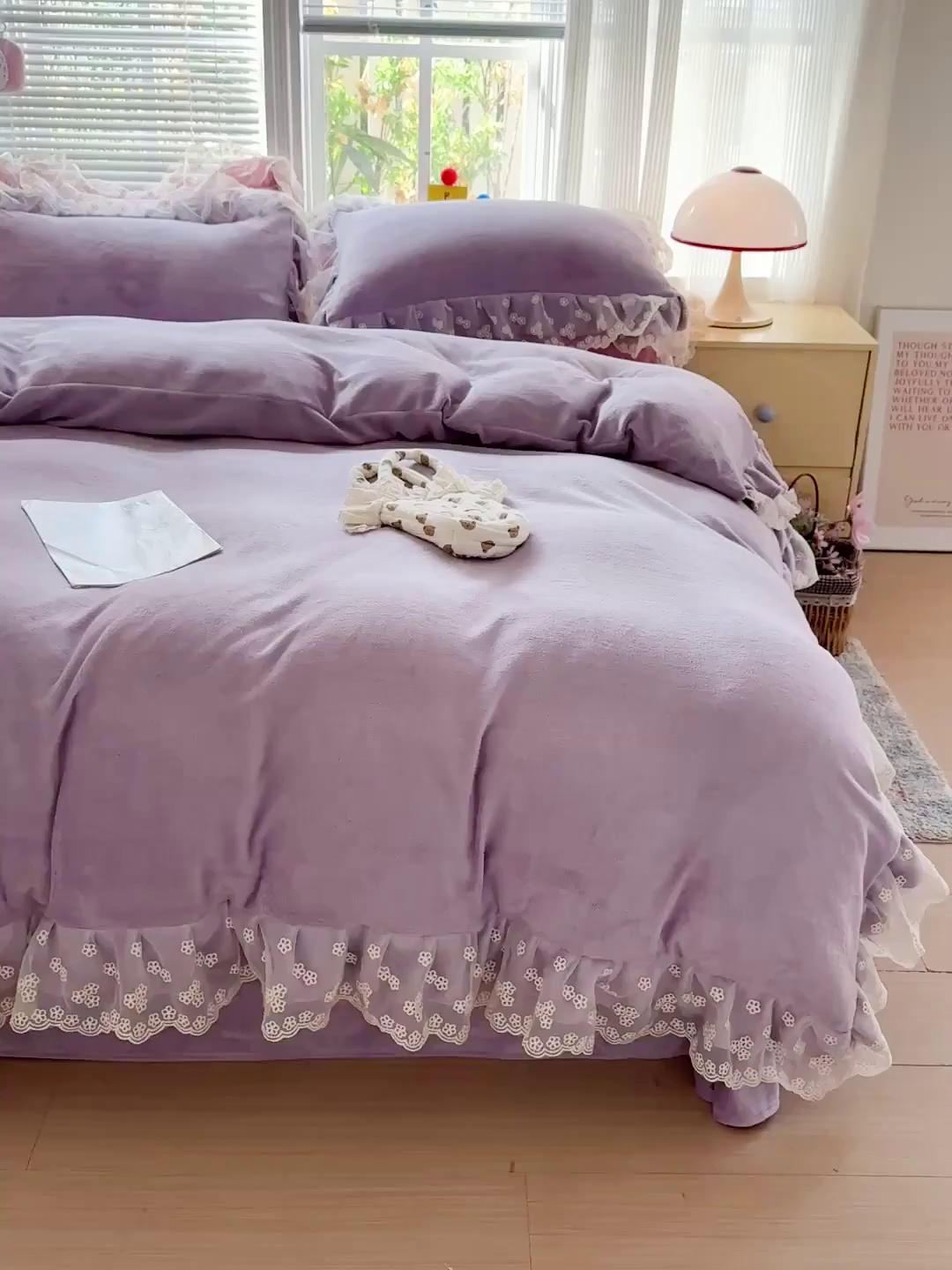 91家纺网 家纺一手货源 找家纺 逸林家纺《原希尔顿逸林》 2025新款法式蕾丝花边牛奶绒四件套韩版花边加厚牛奶绒四件套 倾城-紫