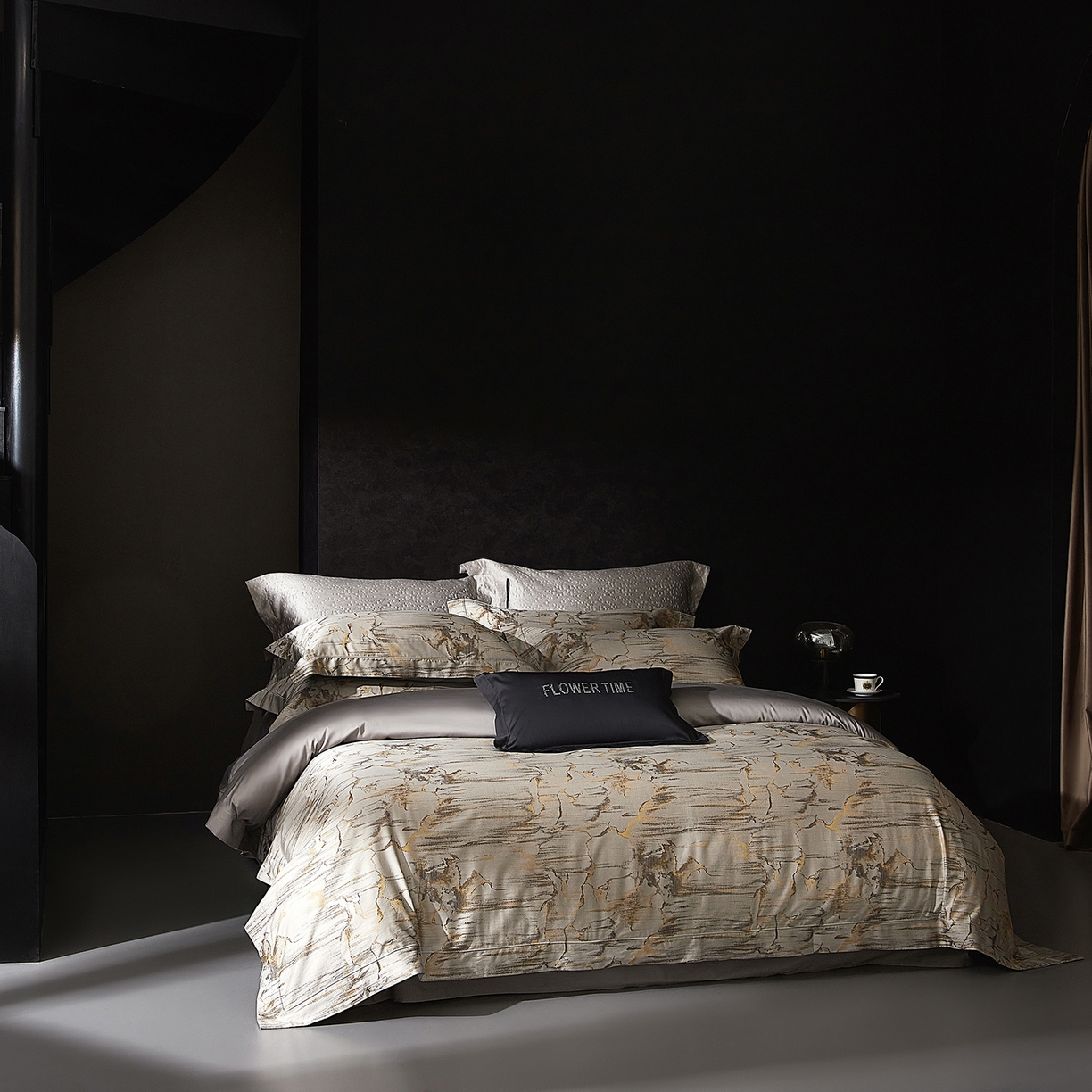 91家纺网 家纺一手货源 找家纺 花时间 2025秋冬新品天丝棉色织错落空间系列四件套 错落空间-金