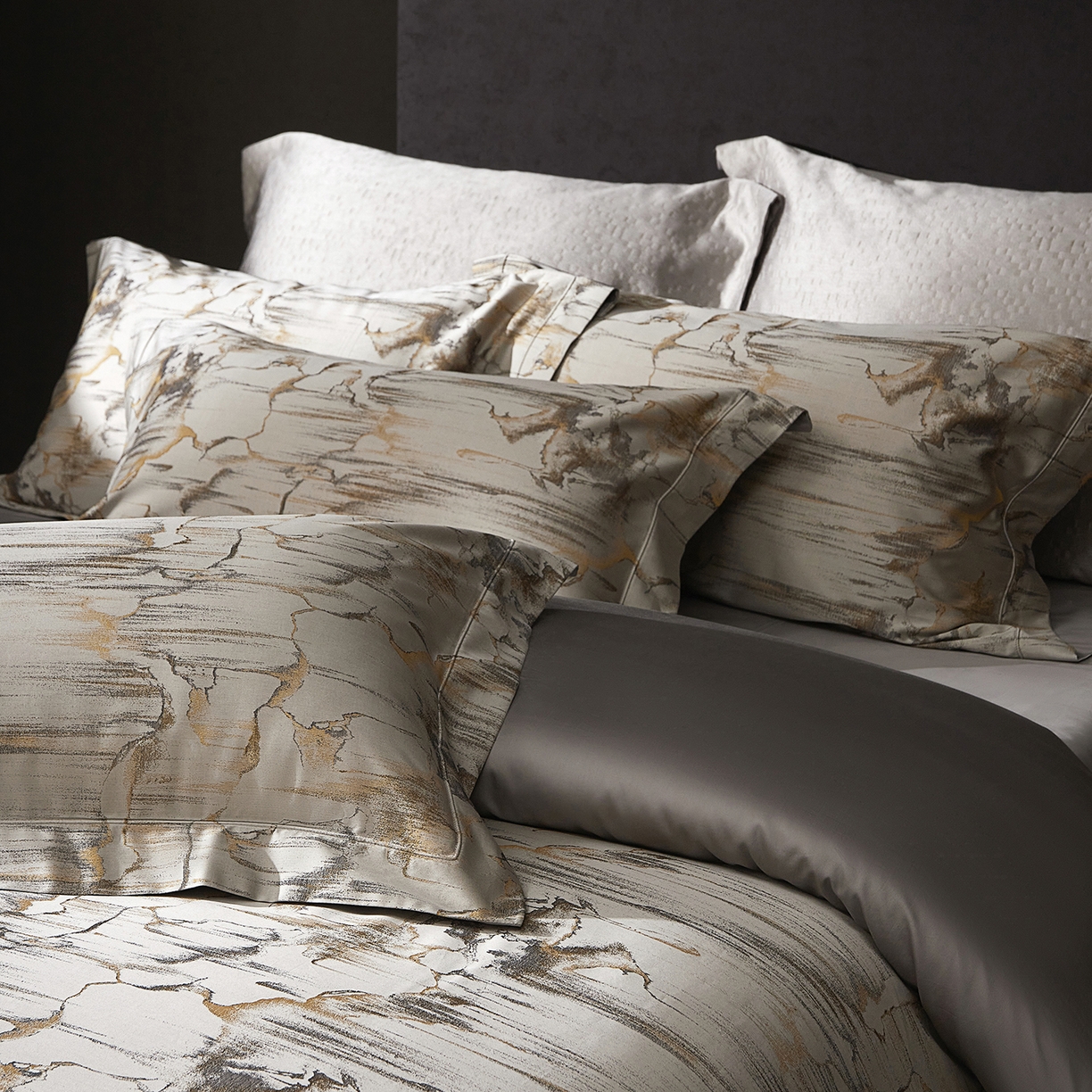 91家纺网 家纺一手货源 找家纺 花时间 2025秋冬新品天丝棉色织错落空间系列四件套 错落空间-金