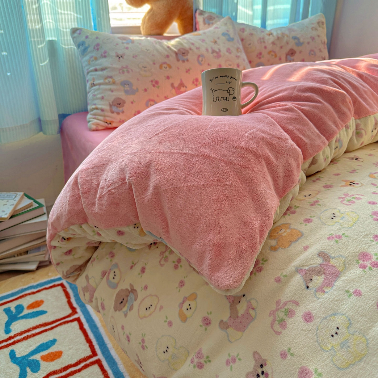 91家纺网 家纺一手货源 找家纺 繁花家居 2025新款小清新180克跑量款牛奶绒三件套四件套 小狗乐园