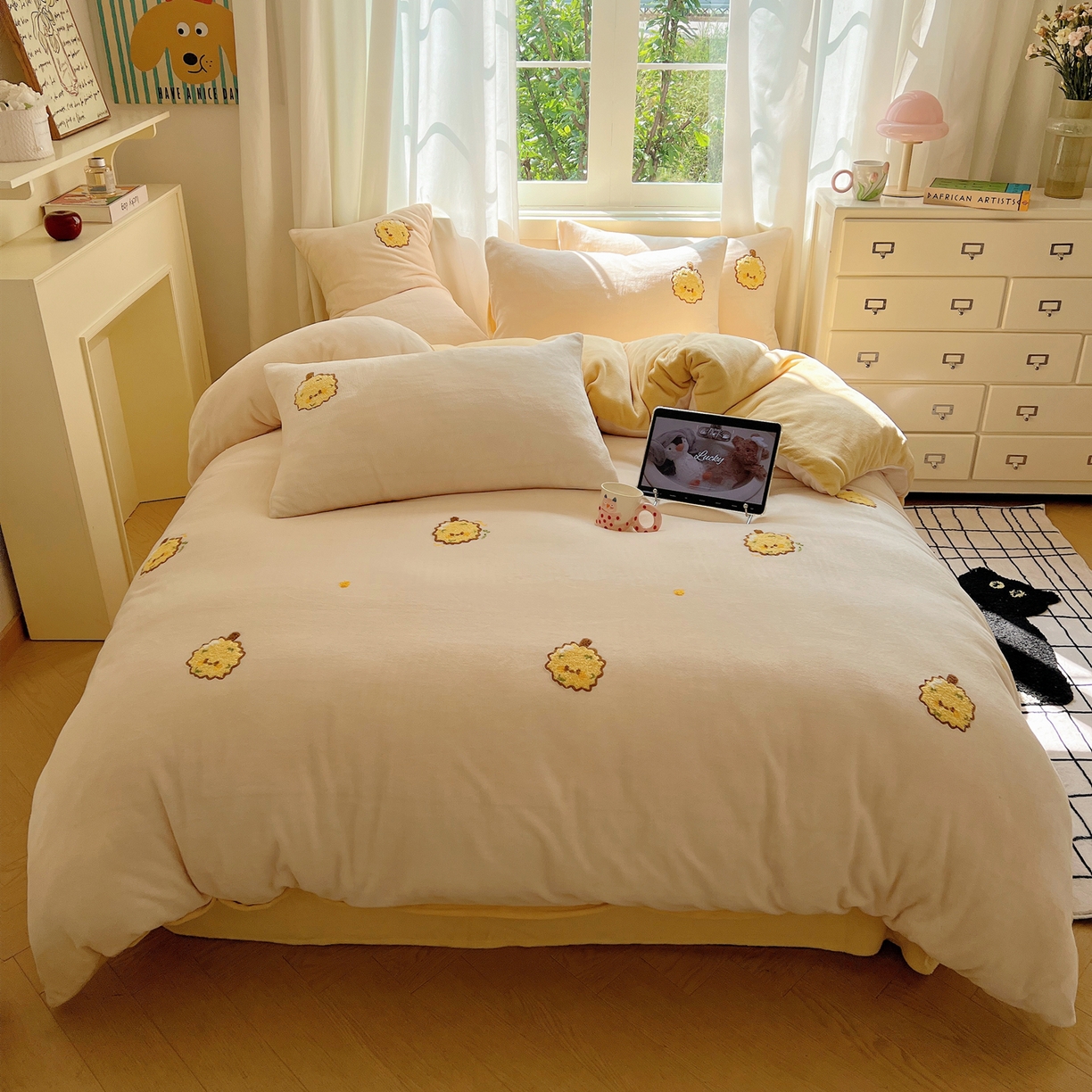 91家纺网 家纺一手货源 找家纺 （总）丽涵家纺 2025秋冬新品210克牛奶绒毛巾绣四件套卡通绣花学生床笠三件套