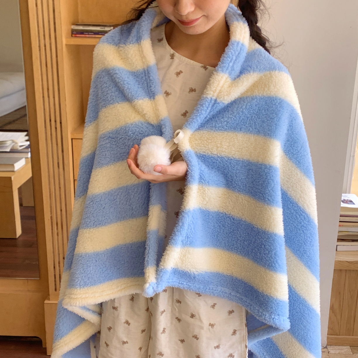 91家纺网 家纺一手货源 找家纺 桃喜 2025新款摇粒绒披肩毯毛毯毯子 海盐苏打