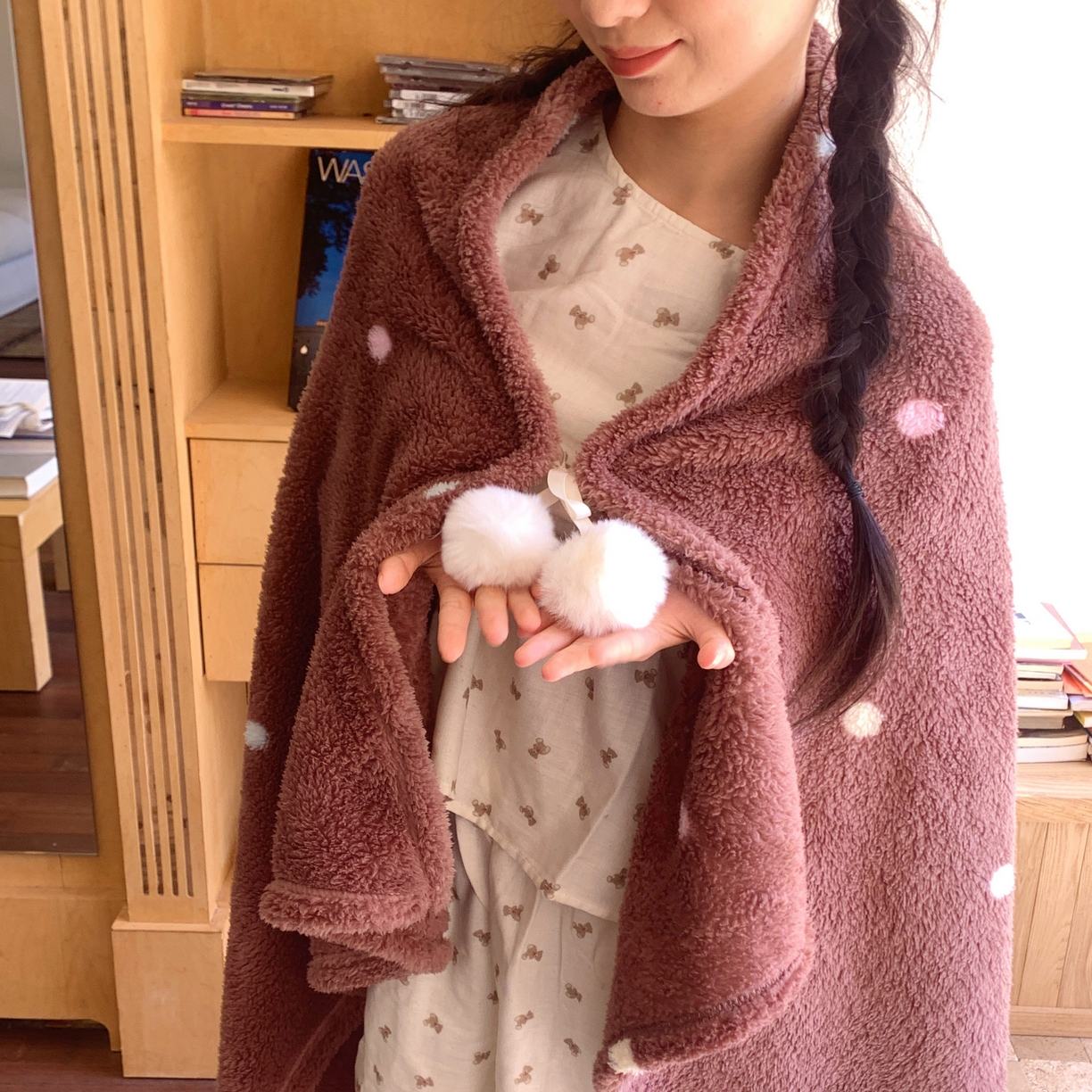 91家纺网 家纺一手货源 找家纺 桃喜 2025新款摇粒绒披肩毯毛毯毯子 香草波点