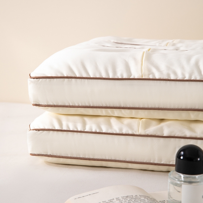 91家纺网 家纺一手货源 找家纺 （总）仁宇枕业 2025新款新品 全棉贡缎95彩天鹅定型低枕头枕芯