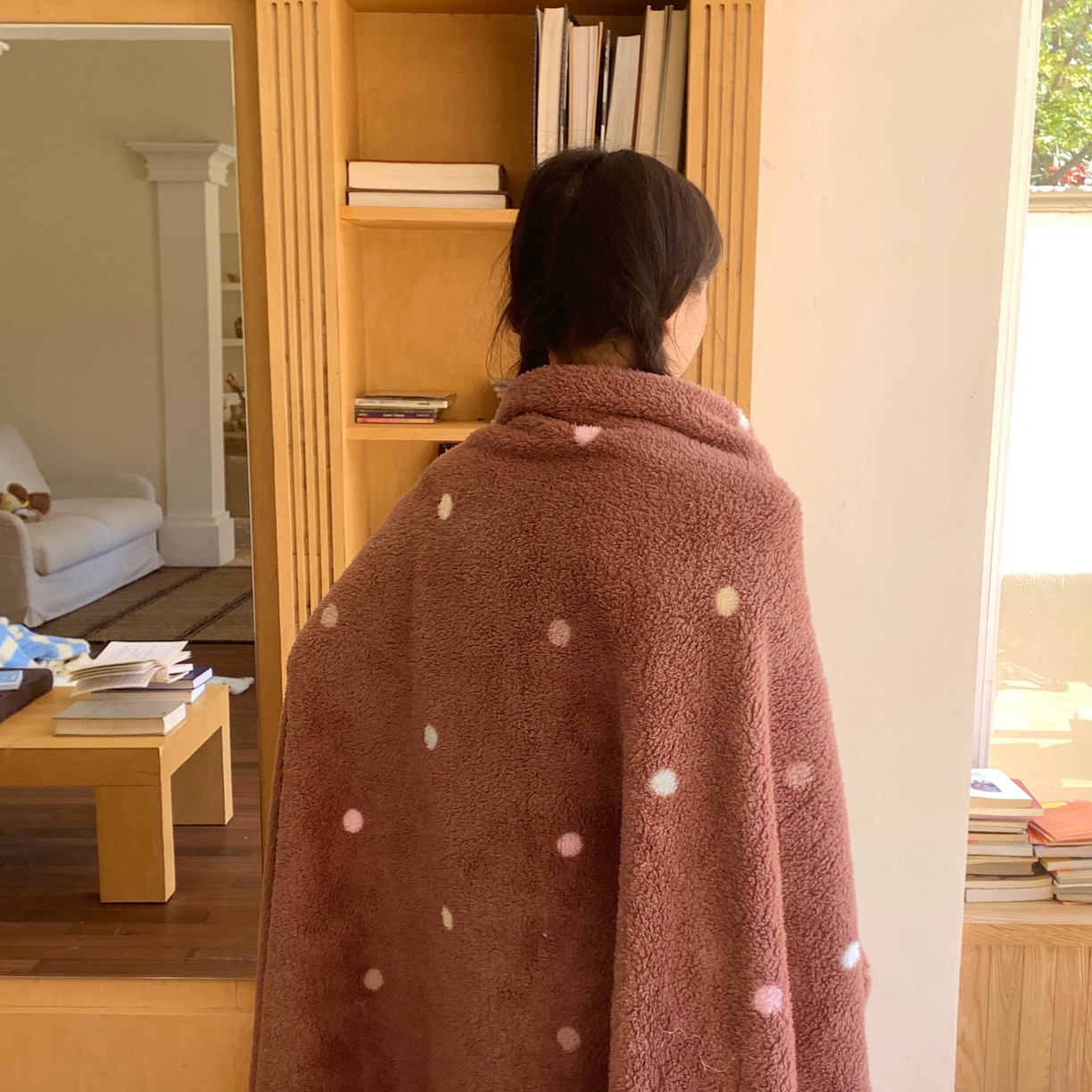 91家纺网 家纺一手货源 找家纺 桃喜 2025新款摇粒绒披肩毯毛毯毯子 香草波点