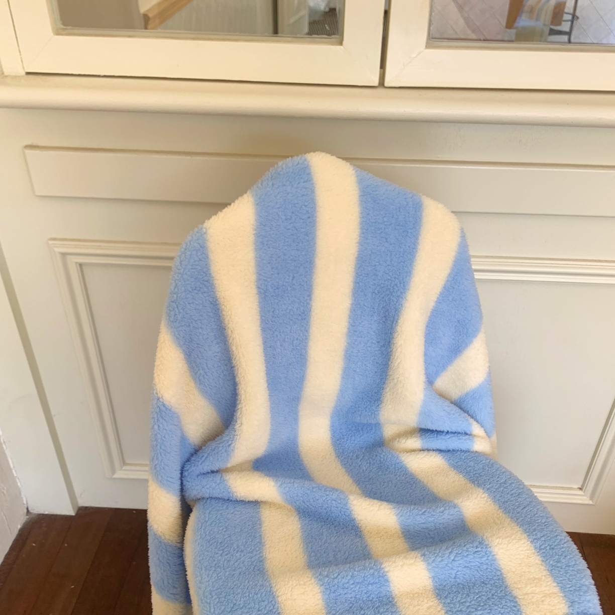 91家纺网 家纺一手货源 找家纺 桃喜 2025新款摇粒绒披肩毯毛毯毯子 海盐苏打