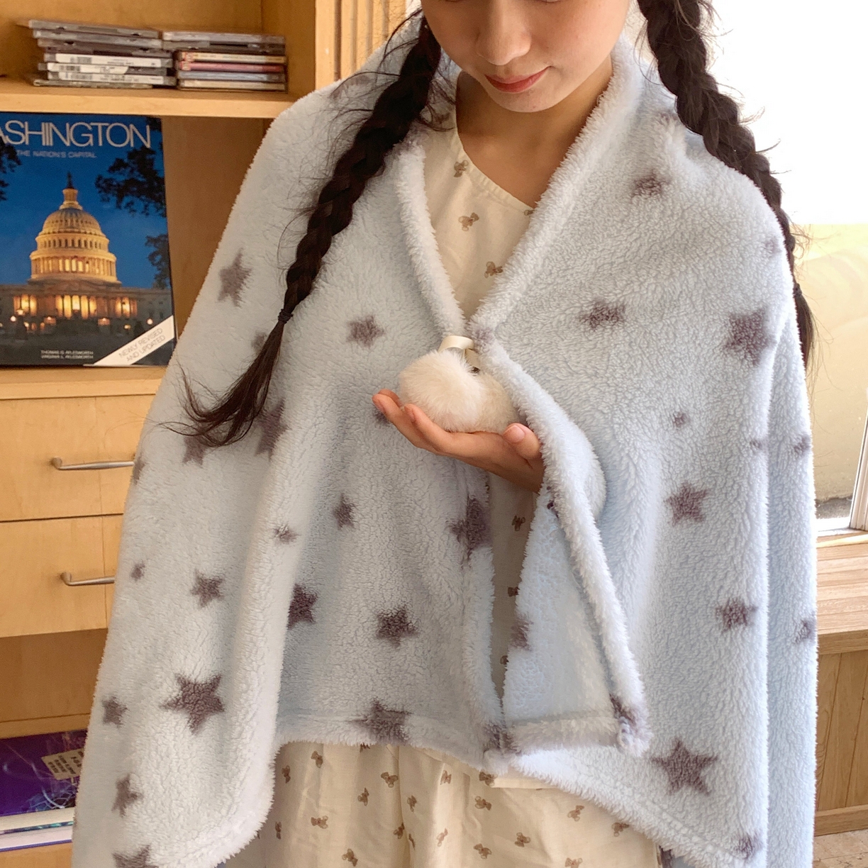 91家纺网 家纺一手货源 找家纺 桃喜 2025新款摇粒绒披肩毯毛毯毯子 海盐星星