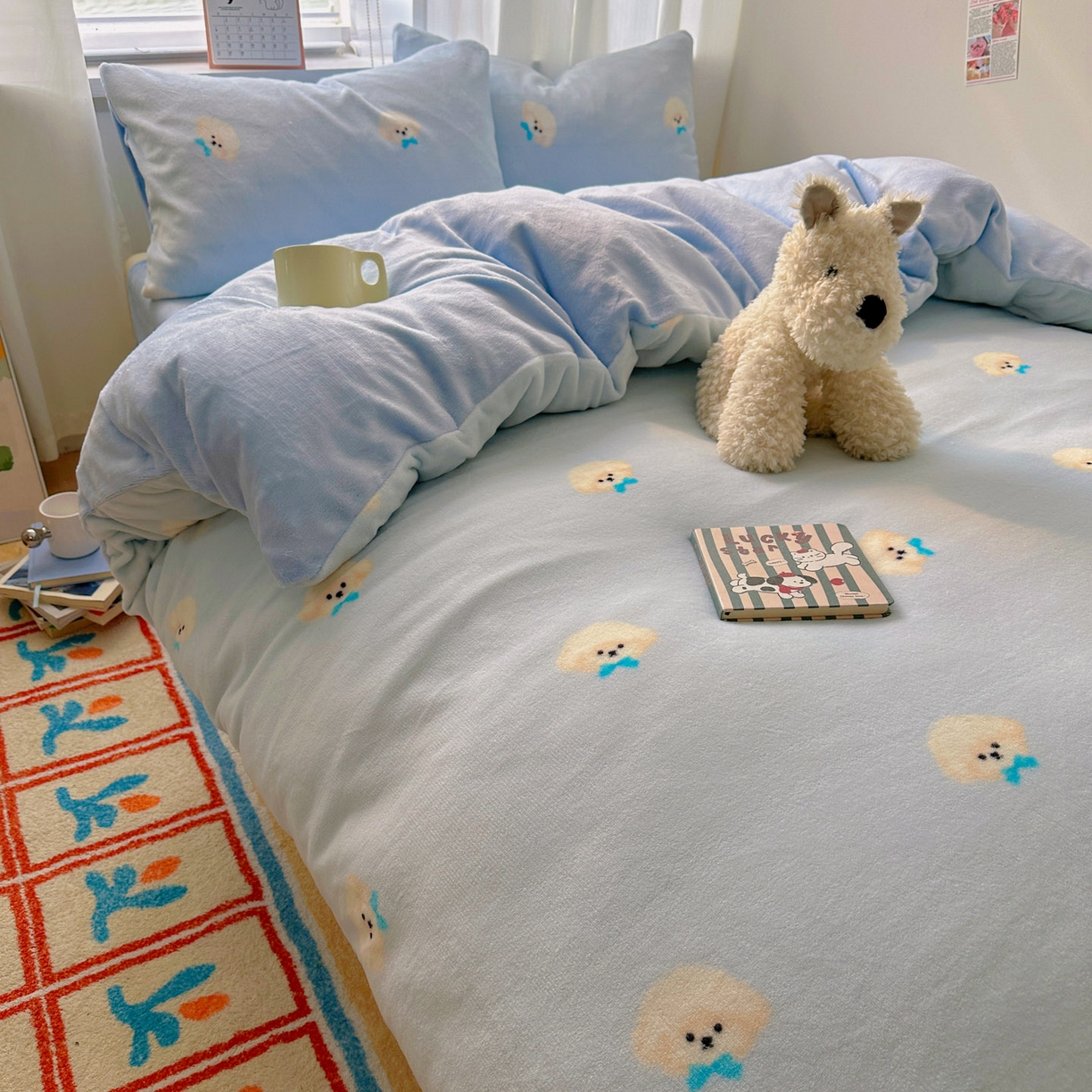 91家纺网 家纺一手货源 找家纺 繁花家居 2025新款小清新180克跑量款牛奶绒三件套四件套 小奶狗蓝