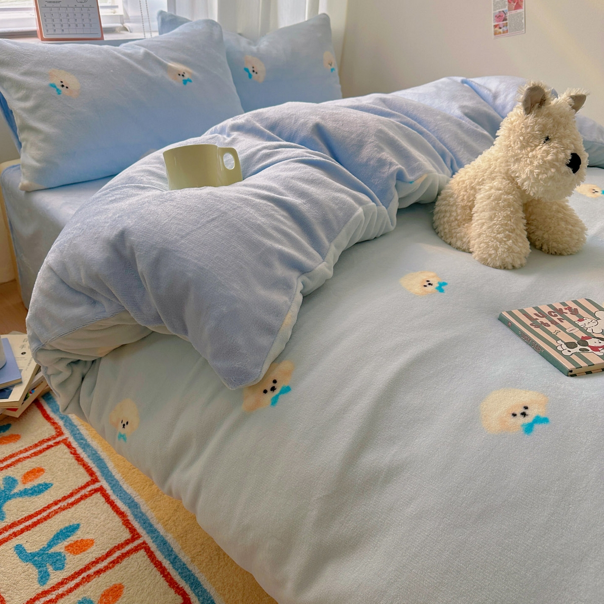 91家纺网 家纺一手货源 找家纺 繁花家居 2025新款小清新180克跑量款牛奶绒三件套四件套 小奶狗蓝