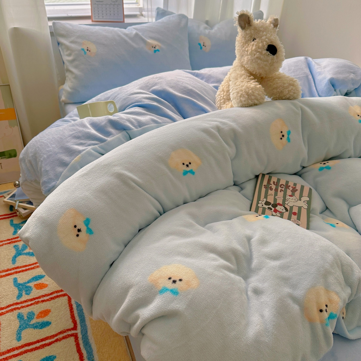 91家纺网 家纺一手货源 找家纺 繁花家居 2025新款小清新180克跑量款牛奶绒三件套四件套 小奶狗蓝