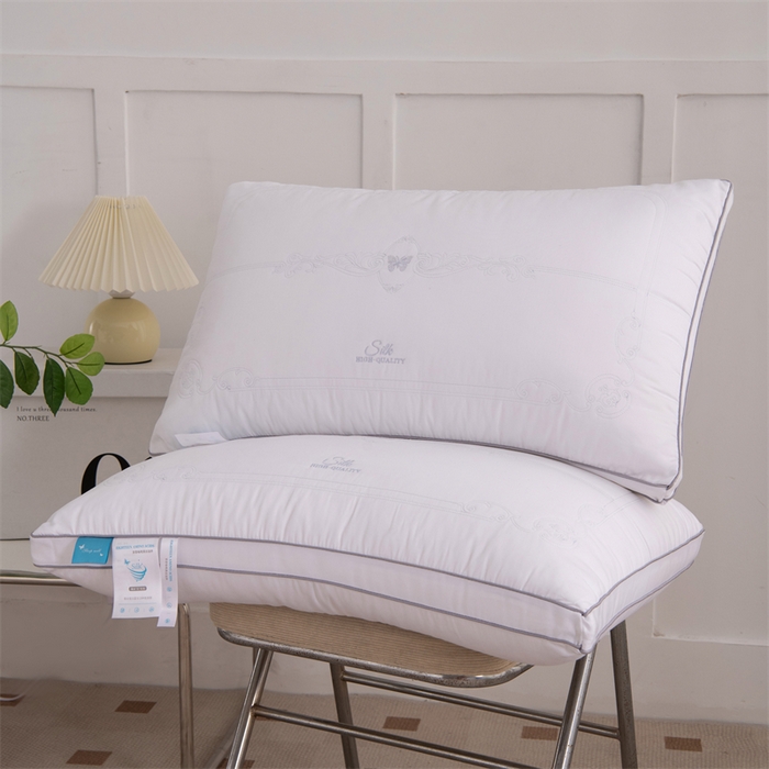 91家纺网 家纺一手货源 找家纺 （总）仁宇枕业 2025新款新品 全棉贡缎绣花蝴蝶舒适高枕头单人双人全棉酒店枕头枕芯