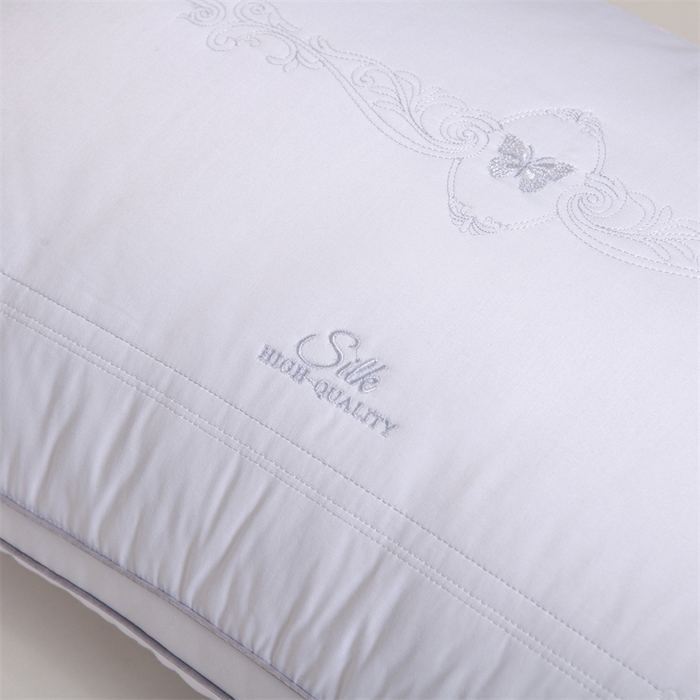 91家纺网 家纺一手货源 找家纺 （总）仁宇枕业 2025新款新品 全棉贡缎绣花蝴蝶舒适高枕头单人双人全棉酒店枕头枕芯