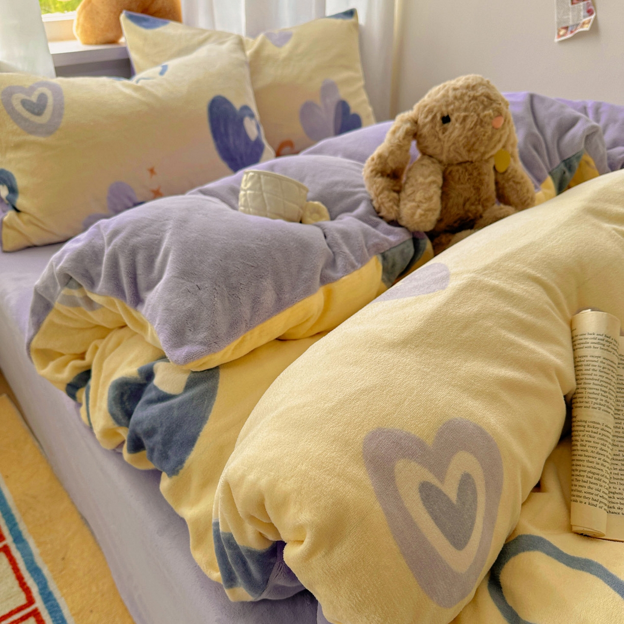 91家纺网 家纺一手货源 找家纺 繁花家居 2025新款小清新180克跑量款牛奶绒三件套四件套 笑脸相迎