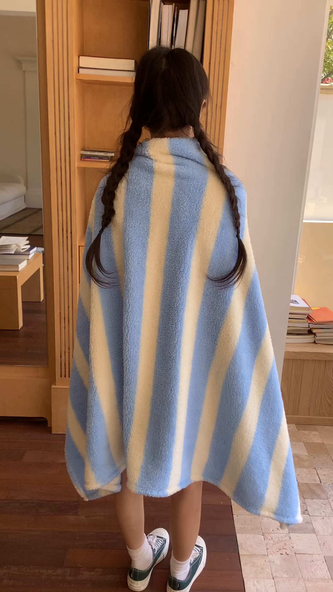 91家纺网 家纺一手货源 找家纺 桃喜 2025新款摇粒绒披肩毯毛毯毯子 海盐苏打