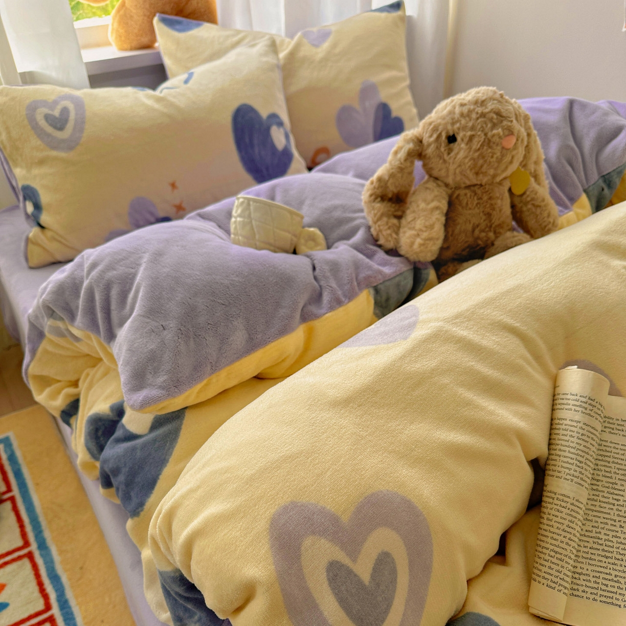 91家纺网 家纺一手货源 找家纺 繁花家居 2025新款小清新180克跑量款牛奶绒三件套四件套 笑脸相迎