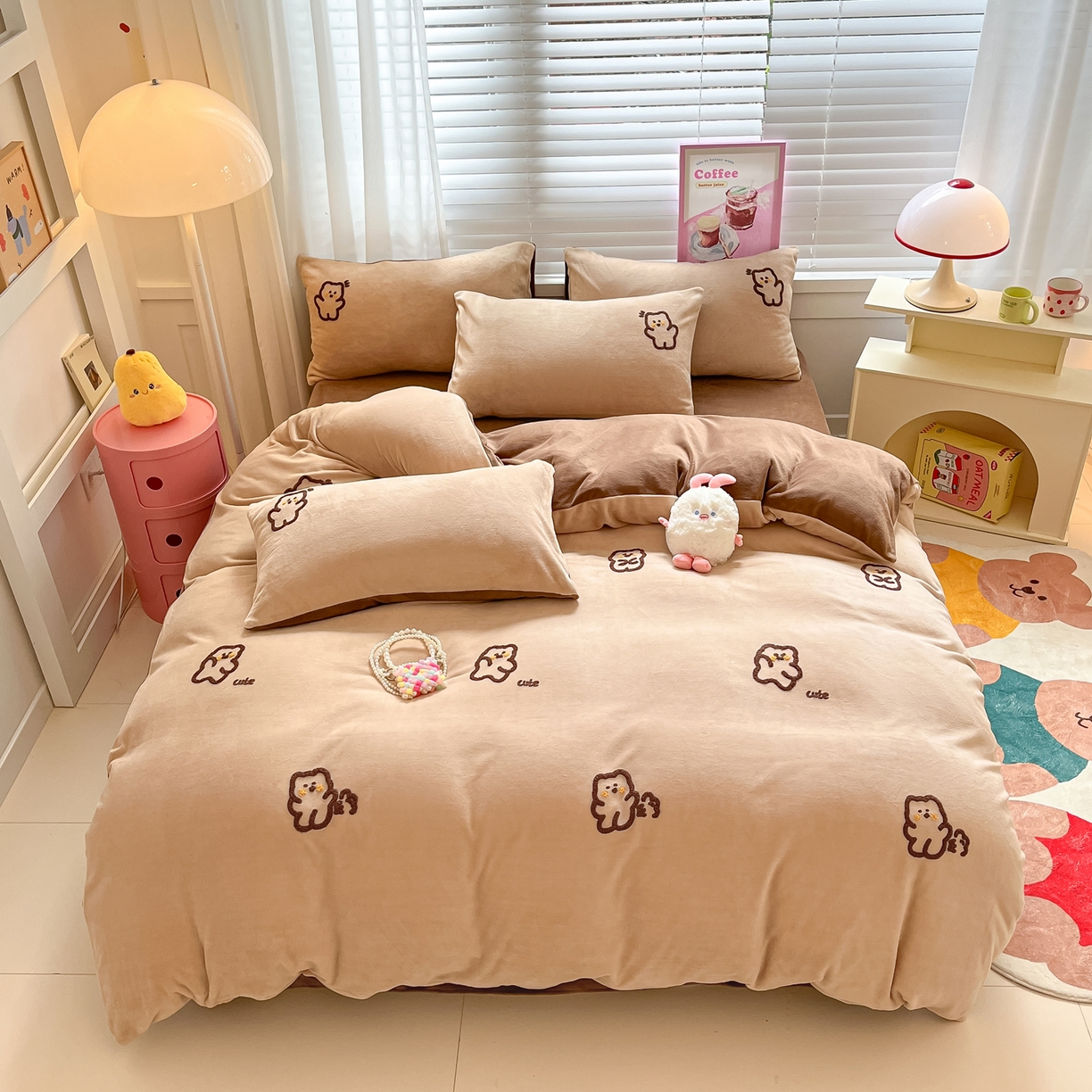 丽涵家纺 2025秋冬新品210克牛奶绒毛巾绣四件套卡通绣花学生床笠三件套 多多熊-绒杏