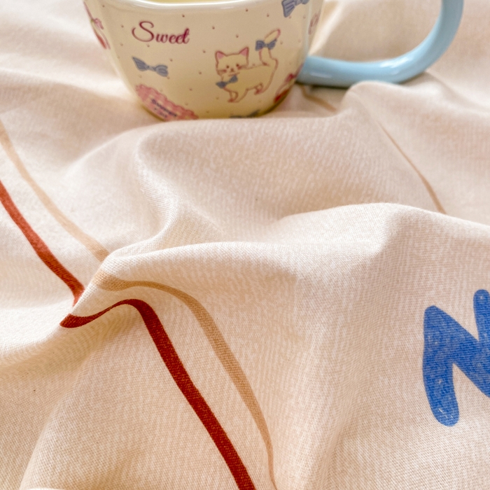 91家纺网 家纺一手货源 找家纺 红日子 2025新款生态斜纹植物羊绒单床笠磨毛床笠三件套 饼干小熊