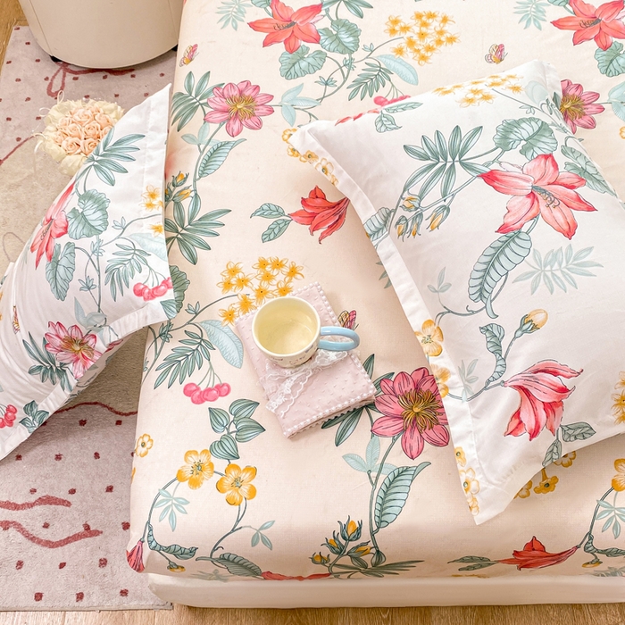 91家纺网 家纺一手货源 找家纺 红日子 2025新款生态斜纹植物羊绒单床笠磨毛床笠三件套 蝶羽纷飞