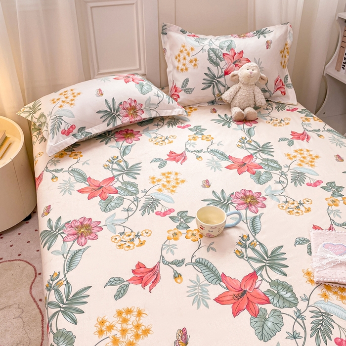 91家纺网 家纺一手货源 找家纺 红日子 2025新款生态斜纹植物羊绒单床笠磨毛床笠三件套 蝶羽纷飞