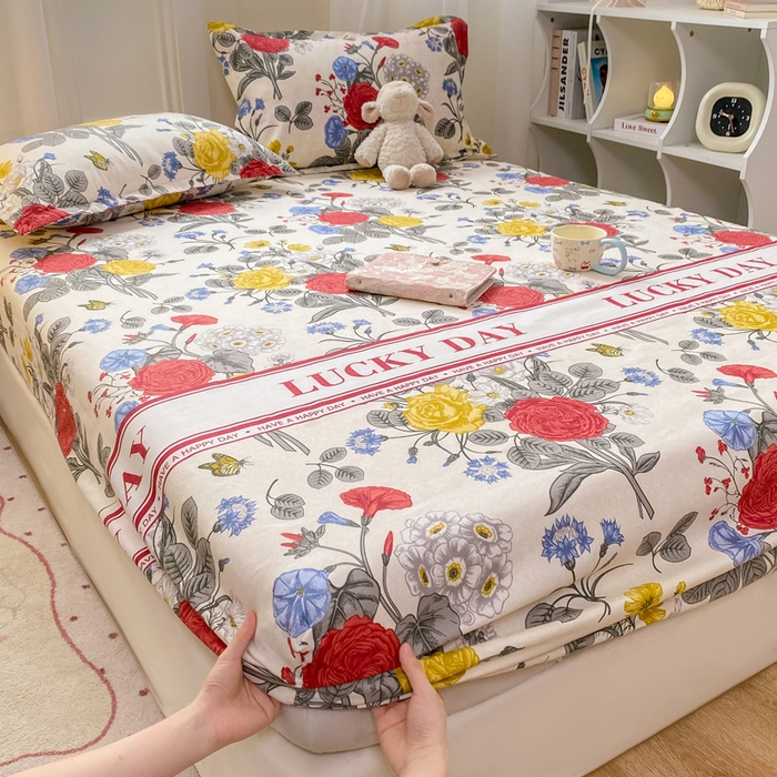 91家纺网 家纺一手货源 找家纺 红日子 2025新款生态斜纹植物羊绒单床笠磨毛床笠三件套 花意满园