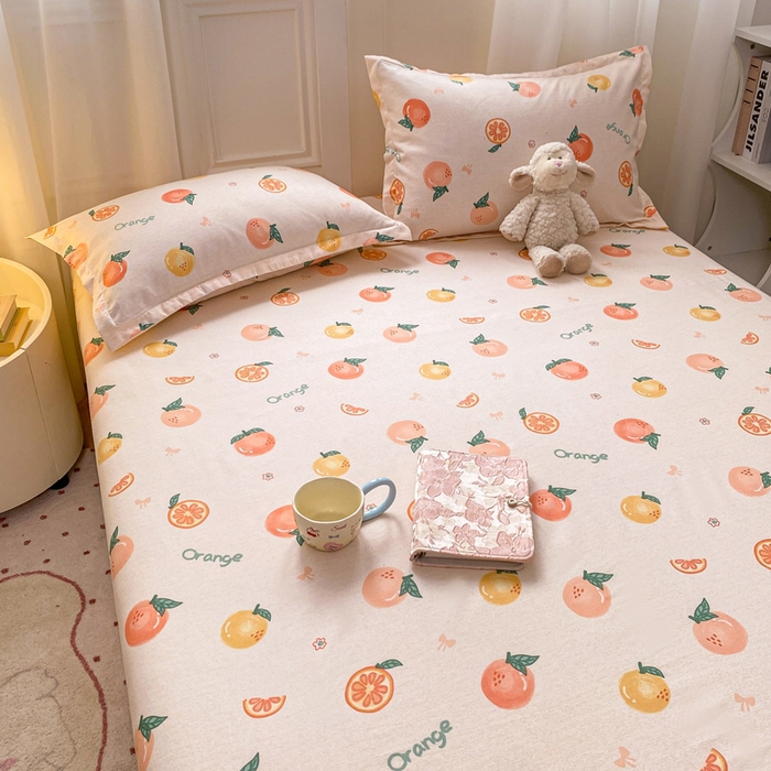 91家纺网 家纺一手货源 找家纺 红日子 2025新款生态斜纹植物羊绒单床笠磨毛床笠三件套 水果派对