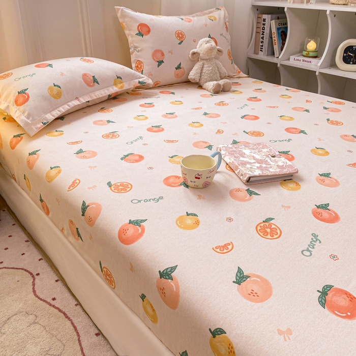 91家纺网 家纺一手货源 找家纺 红日子 2025新款生态斜纹植物羊绒单床笠磨毛床笠三件套 水果派对