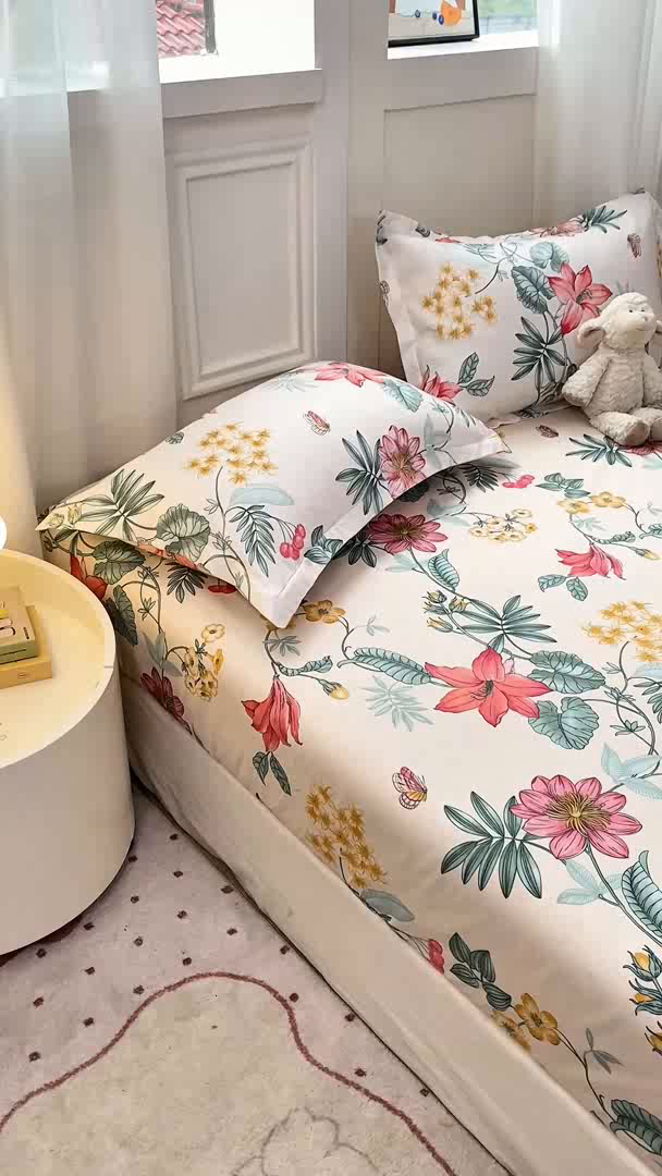 91家纺网 家纺一手货源 找家纺 红日子 2025新款生态斜纹植物羊绒单床笠磨毛床笠三件套 蝶羽纷飞