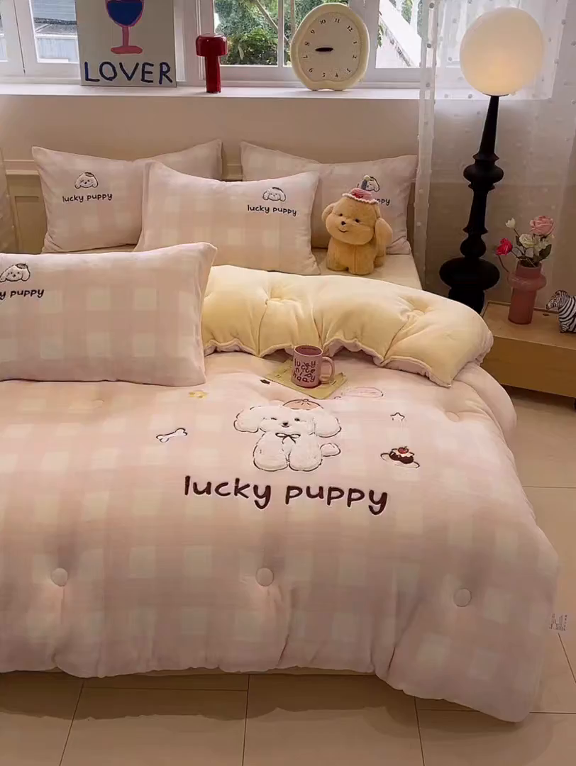 91家纺网 家纺一手货源 找家纺 （总）星座家纺 2025新款A类牛奶绒贴布绣冬被被子被芯