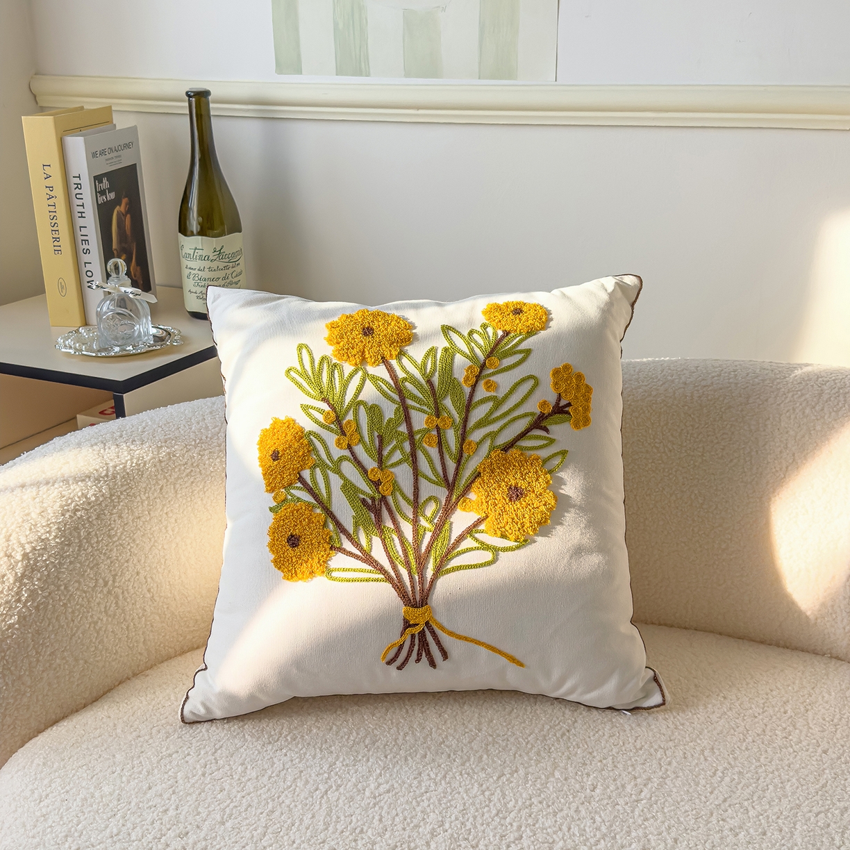 91家纺网 家纺一手货源 找家纺 诺可 2025新款全棉毛巾绣立体感跨境外贸跳色碰撞系类抱枕抱枕套 金盏