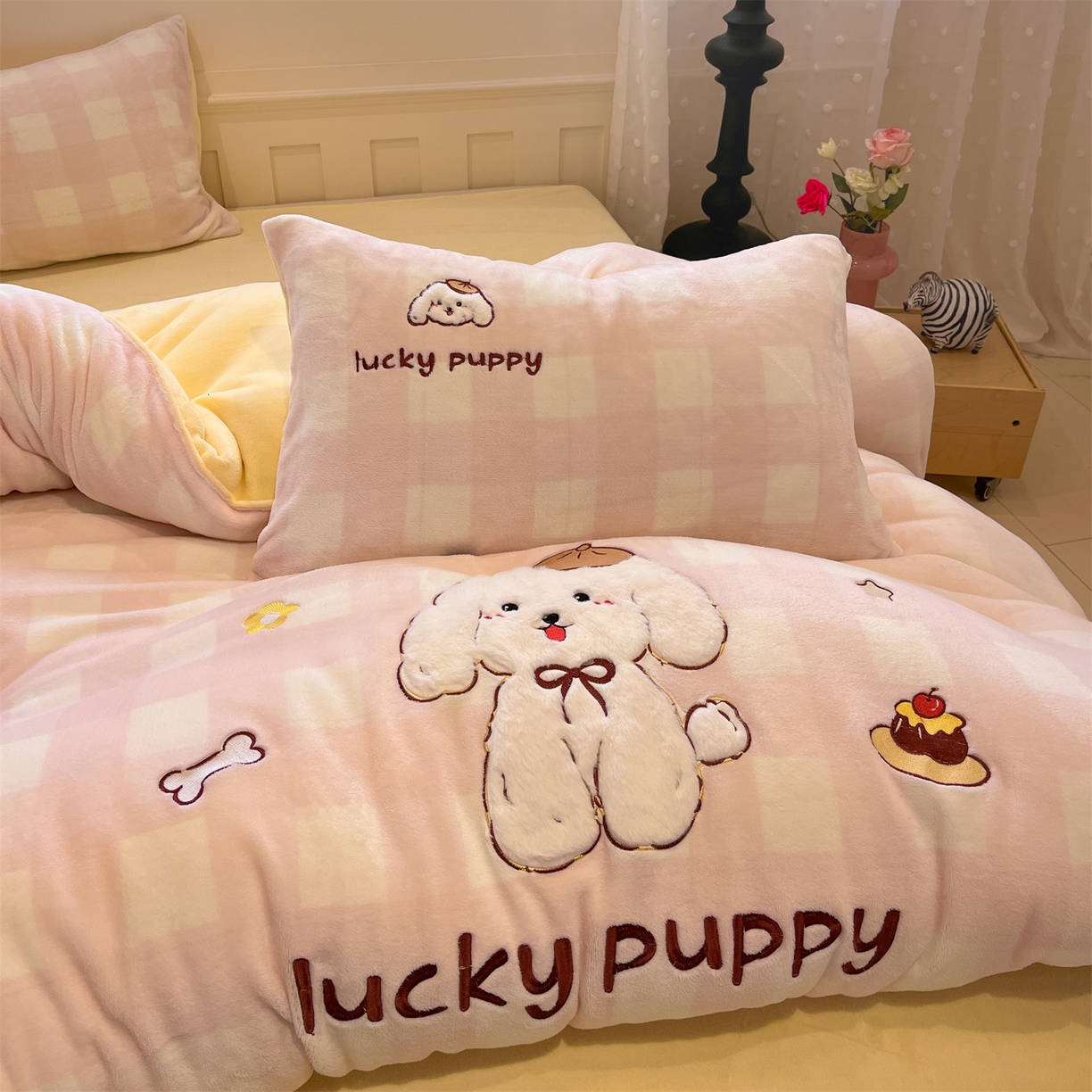 91家纺网 家纺一手货源 找家纺 （总）星座家纺 2025新款A类牛奶绒贴布绣冬被被子被芯