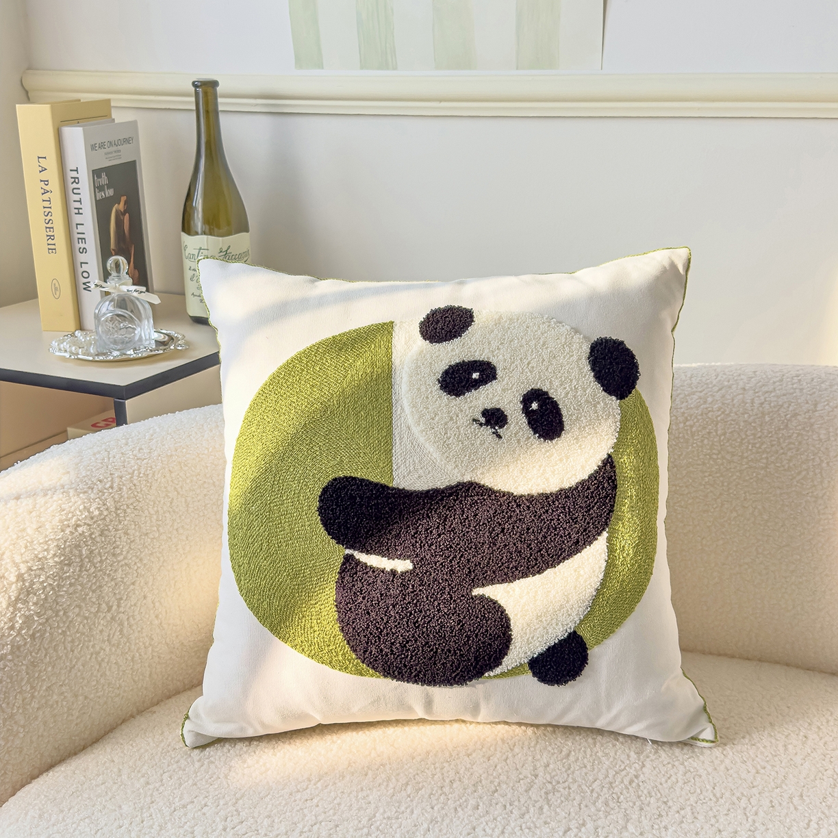 91家纺网 家纺一手货源 找家纺 诺可 2025新款全棉毛巾绣立体感跨境外贸跳色碰撞系类抱枕抱枕套 熊猫