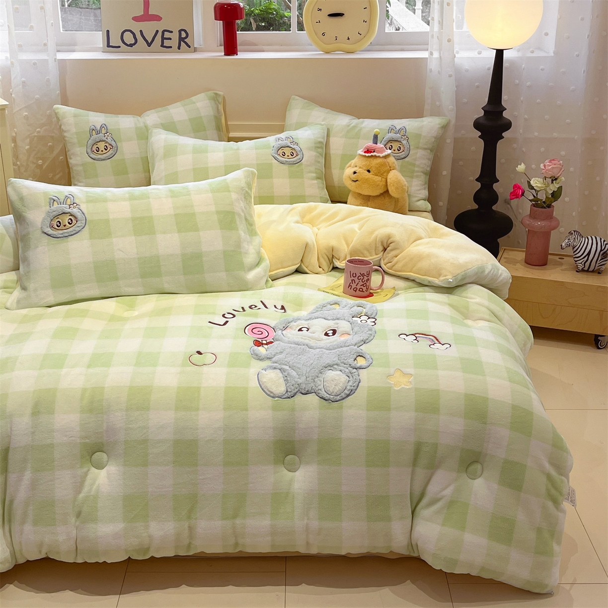 91家纺网 家纺一手货源 找家纺 星座家纺 2025新款A类牛奶绒贴布绣冬被被子被芯 拉布布