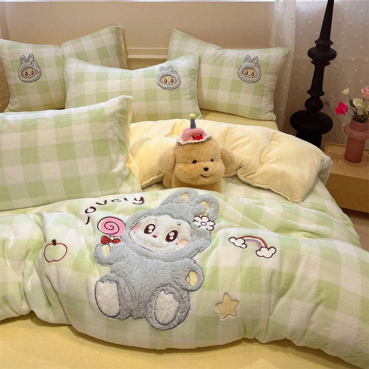 91家纺网 家纺一手货源 找家纺 星座家纺 2025新款A类牛奶绒贴布绣冬被被子被芯 拉布布