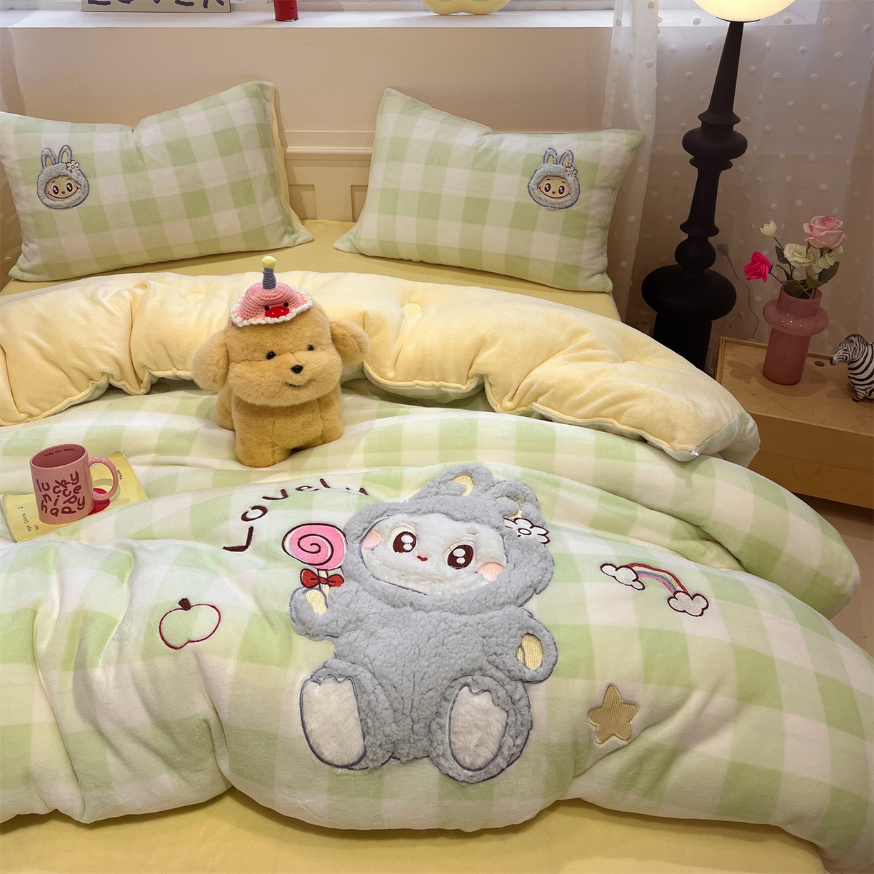 91家纺网 家纺一手货源 找家纺 星座家纺 2025新款A类牛奶绒贴布绣冬被被子被芯 拉布布