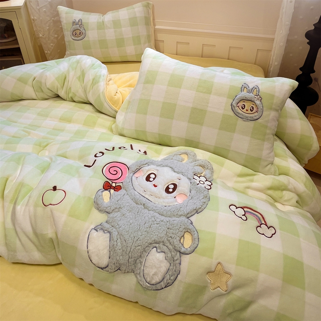 91家纺网 家纺一手货源 找家纺 星座家纺 2025新款A类牛奶绒贴布绣冬被被子被芯 拉布布