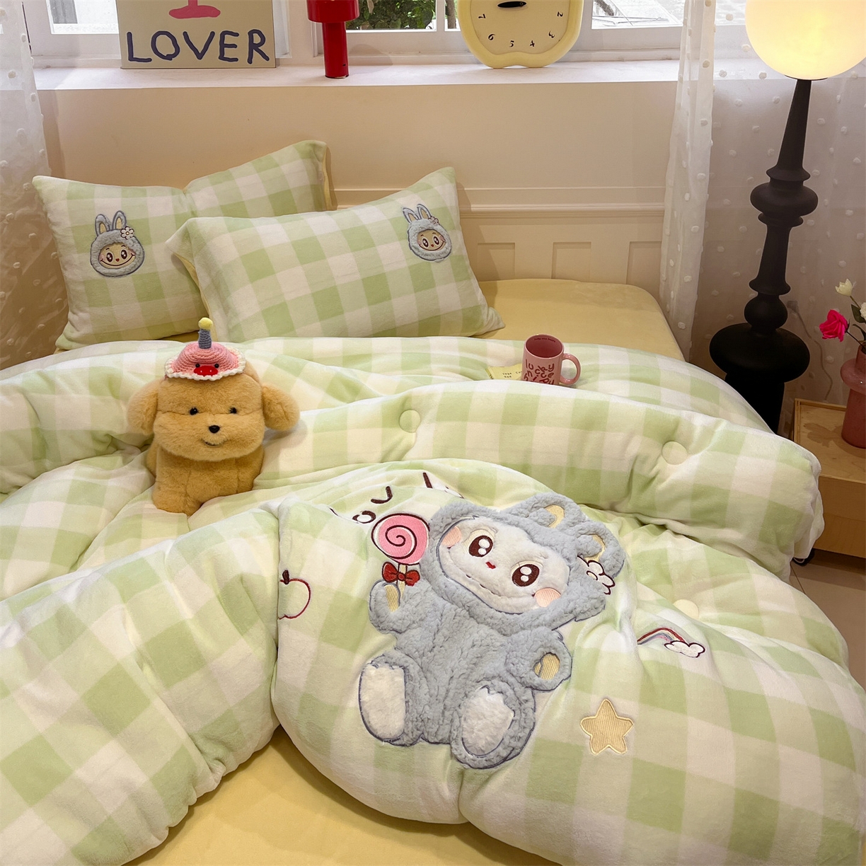 91家纺网 家纺一手货源 找家纺 星座家纺 2025新款A类牛奶绒贴布绣冬被被子被芯 拉布布